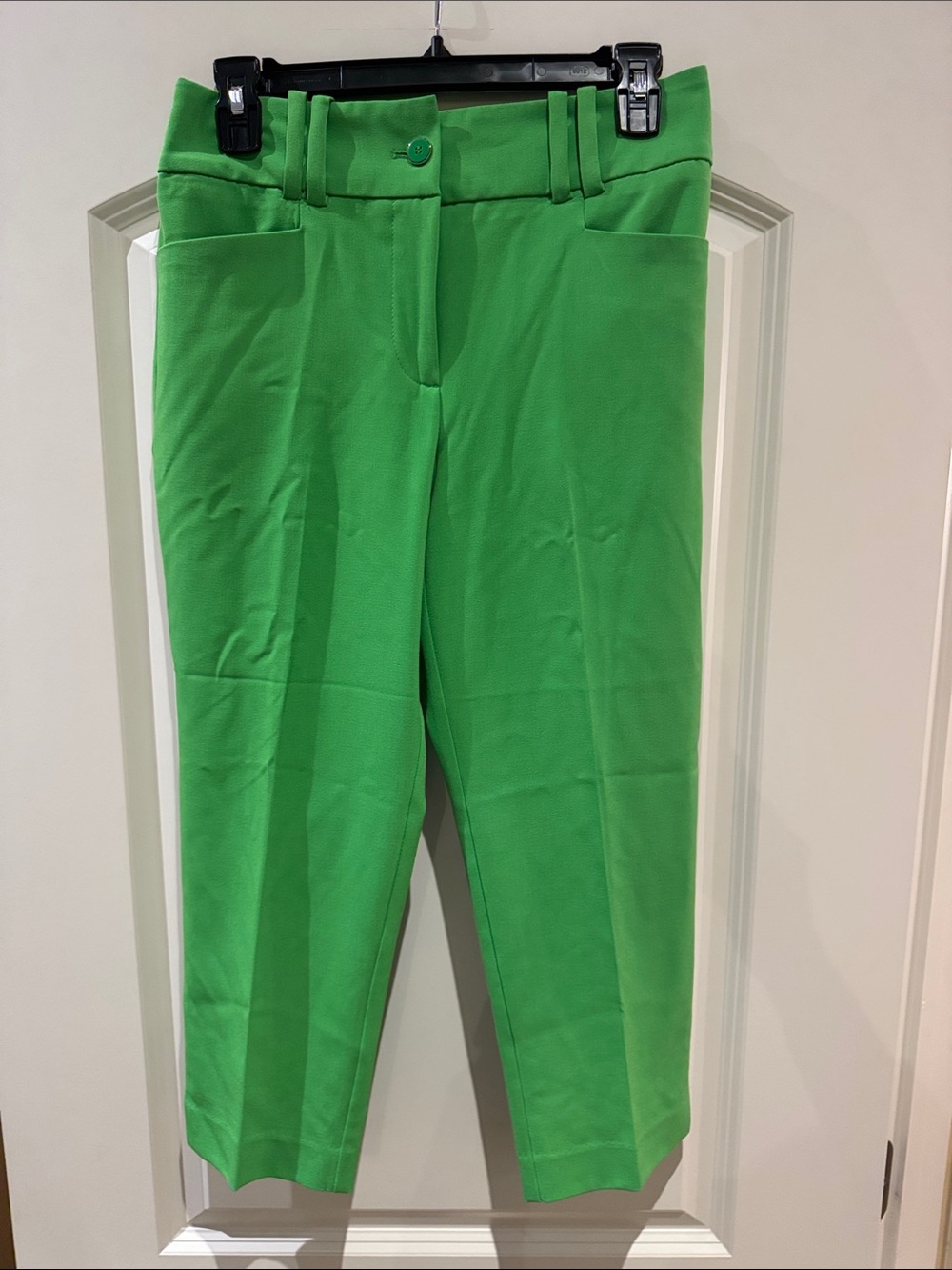 New York & Company Bright Green Cropped Dress Pants, size 4p, NWT
